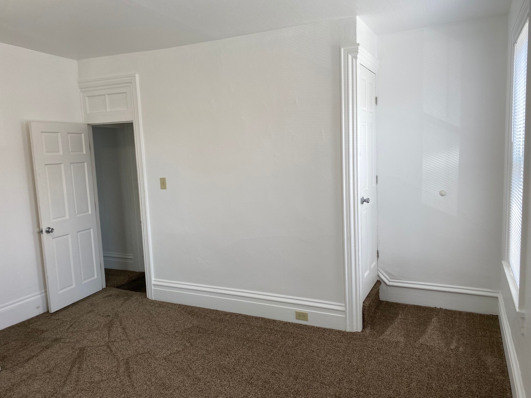 Building Photo - 317 3rd St