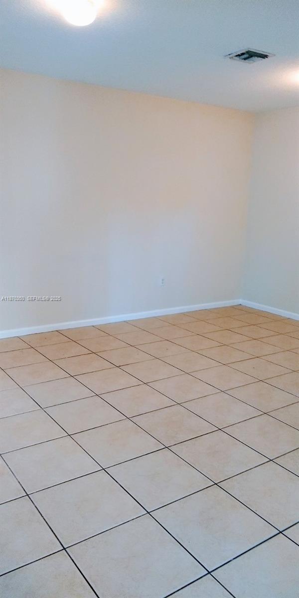 Building Photo - 2748 SW 83rd Ave