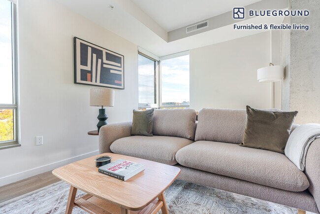 Primary Photo - 301 M St SW