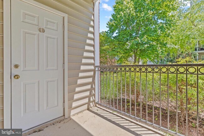 Building Photo - 1530 Spring Gate Dr.