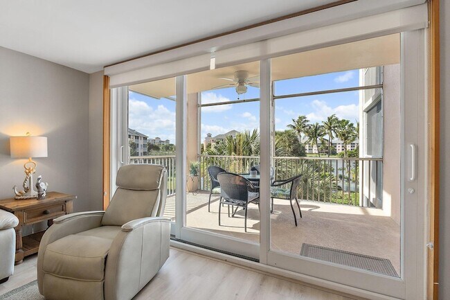 Building Photo - 353 S US Hwy 1