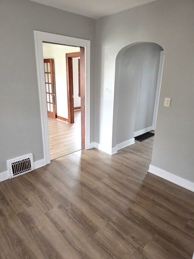 Building Photo - 972 Scott St