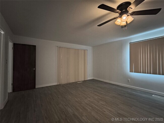 Building Photo - 16012 S Elwood Ave