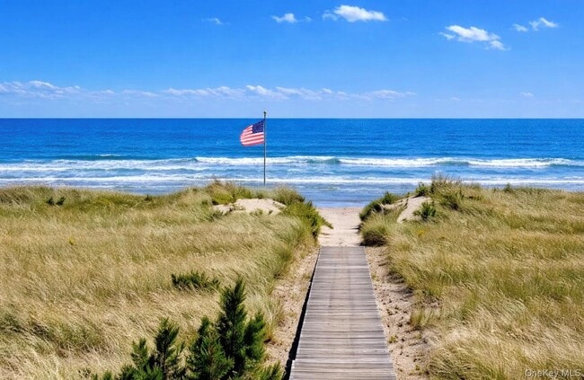 Building Photo - 274 Dune Rd