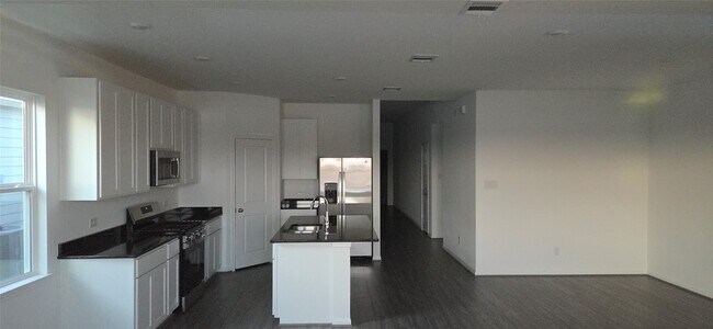 Building Photo - 21827 Black Tulip Ln