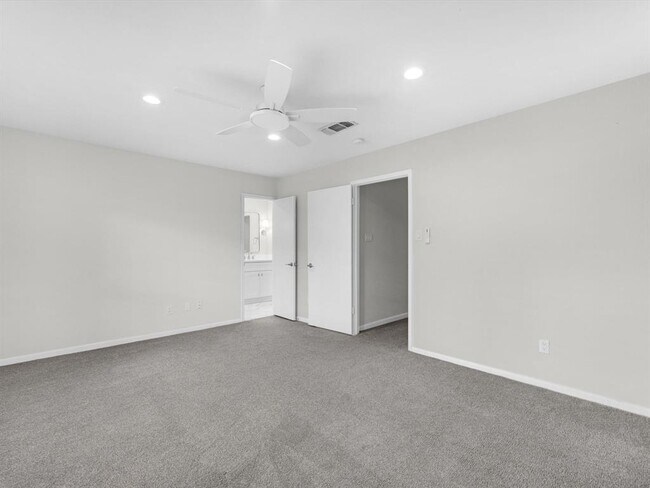 Building Photo - 727 Bunker Hill Rd