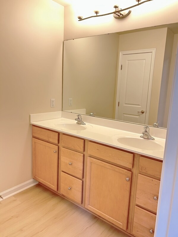 Building Photo - 128 Awendaw Way