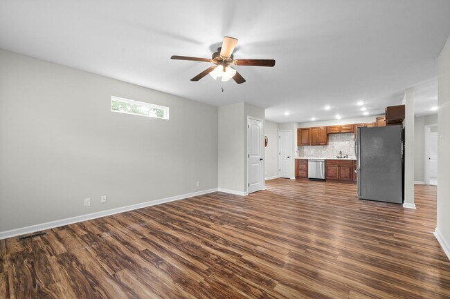 Building Photo - 1709 Evans Rd