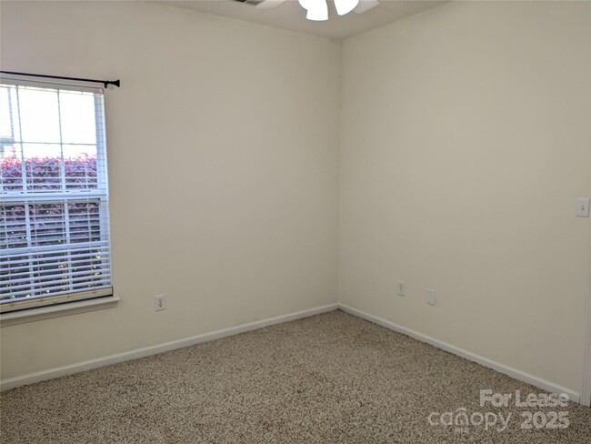 Building Photo - 187 Chandeleur Dr