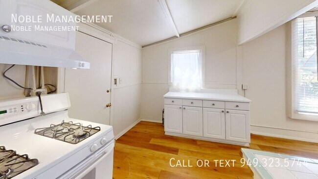 Building Photo - 131 N Harwood-