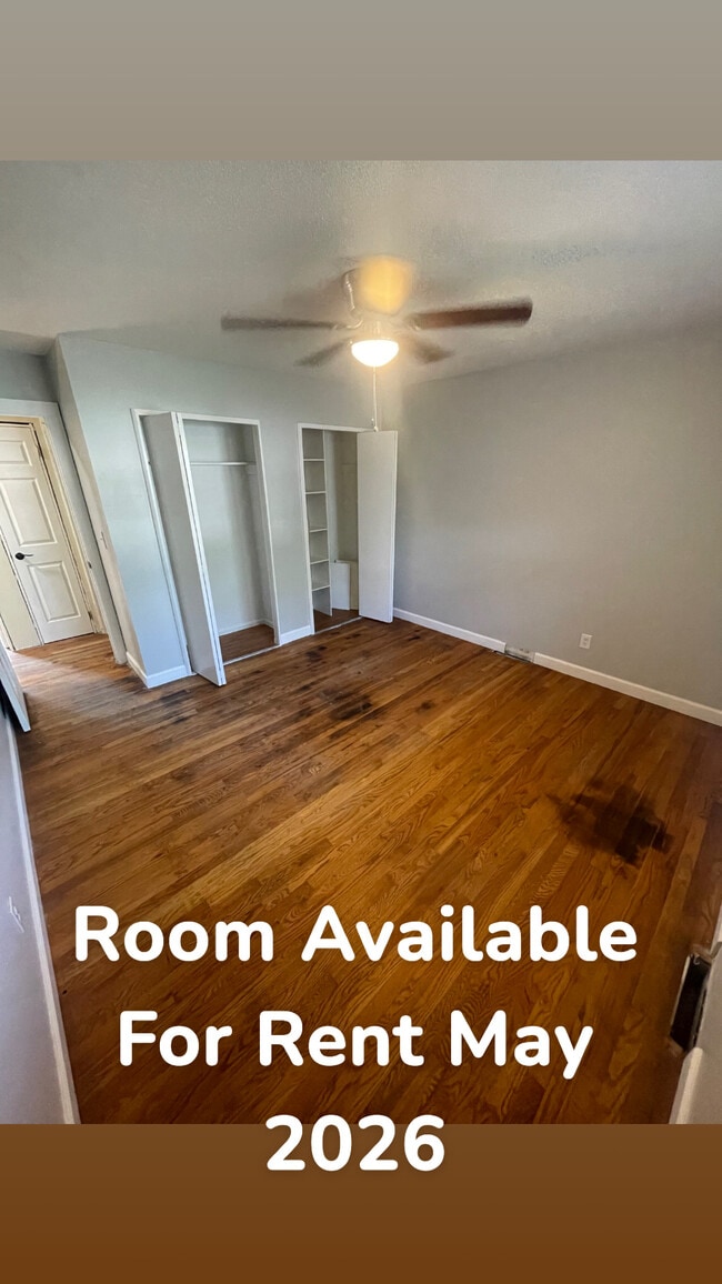 Building Photo - 316 Holiday Dr