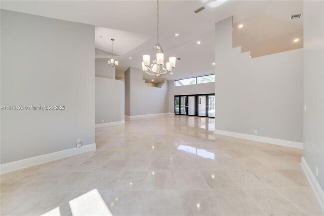 Building Photo - 1180 Manor Ct