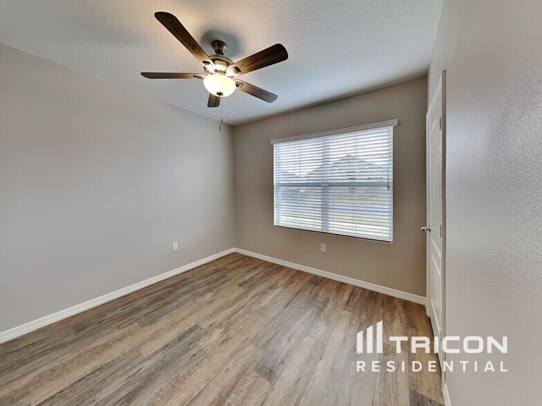 Building Photo - 6279 Red Herring Dr
