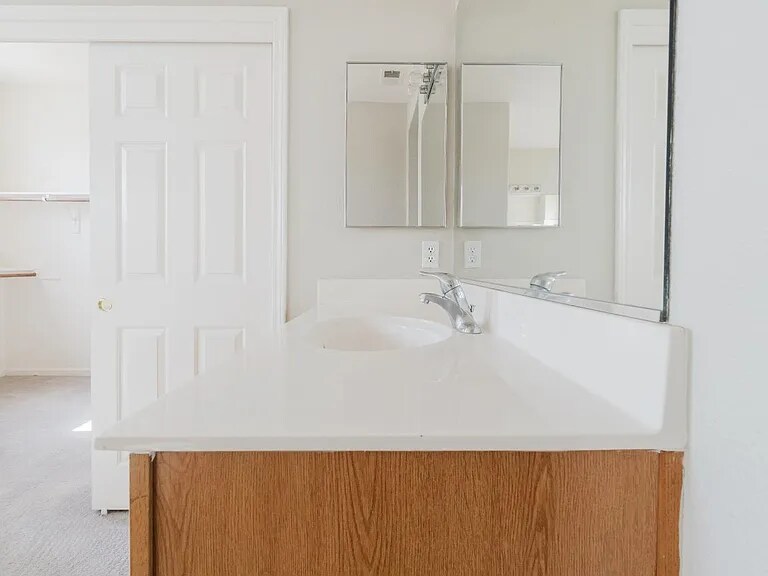 Building Photo - 4255 E Morada Ln