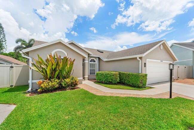 Building Photo - 12842 Meadowbend Dr