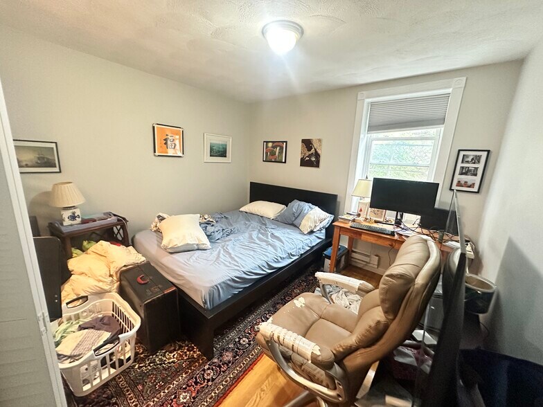 Building Photo - 1131 Broadway