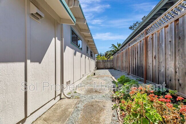 Building Photo - 417 Belle Monti Ct