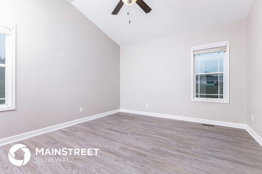 Building Photo - 137 Gennessee Dr