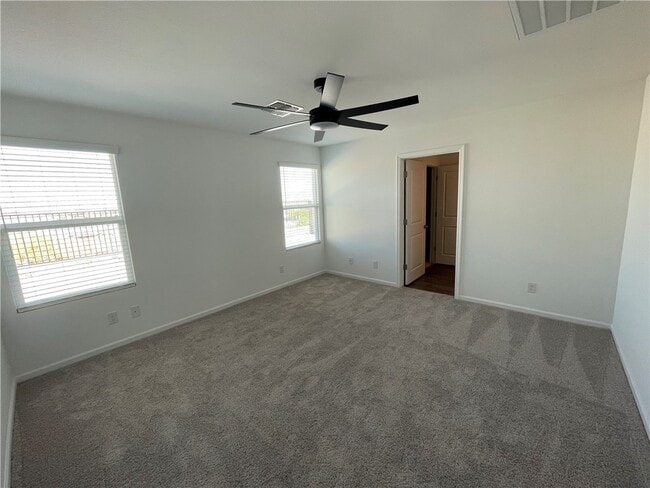 Building Photo - 2411 Vista del Oro