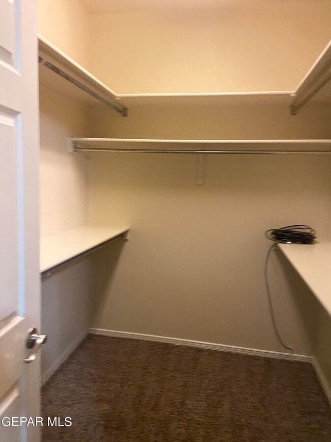 Building Photo - 806 Bonnie Ct