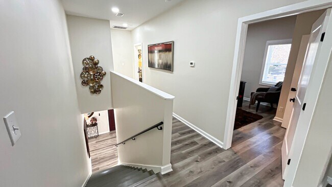 Building Photo - 2813 Mead Rd