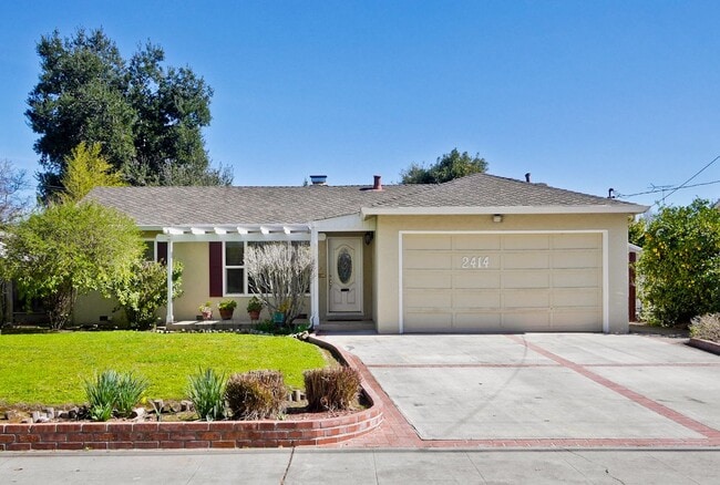 Primary Photo - Awesome Home Located in a Quiet Tree Line ...