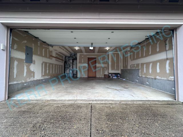 Building Photo - Charming 3-Bed Oasis with 2.5 Baths in Sandy, OR – Spacious 1,542 Sq Ft Gem on Jade Glen Ave!