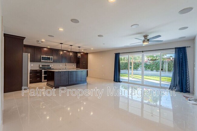Building Photo - 5514 N 79th Pl
