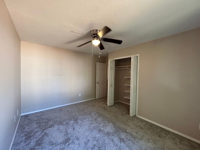 Building Photo - Gorgeous 4 Bed, 2.5 Bath House!