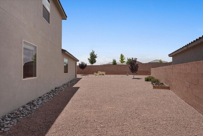 Building Photo - 3205 Tazanita Lp SE