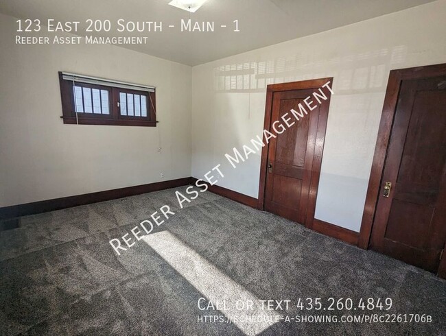 Building Photo - 123 E 200 S
