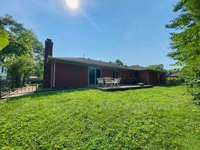 Building Photo - 6110 Munsee Ln