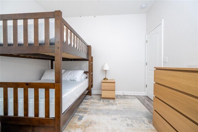 Building Photo - 1327 Shinnecock Hills Dr