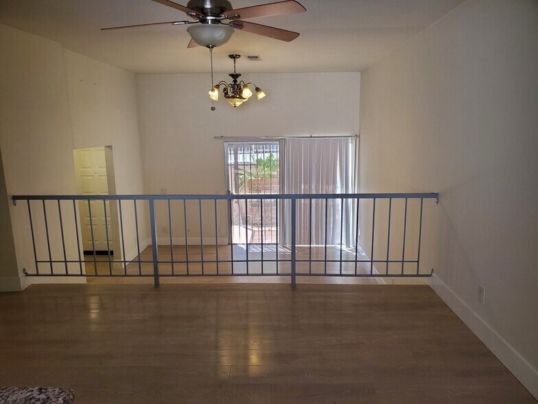 dining area - 12330 Osborne St