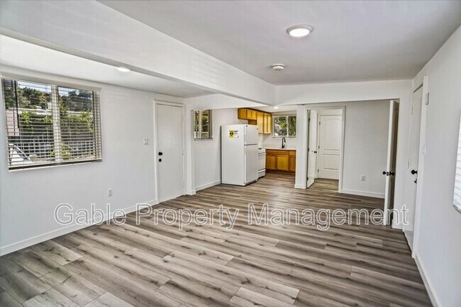 Building Photo - 23830 Newhall Ave
