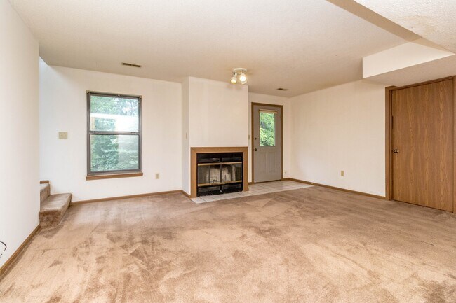 Building Photo - 1616-1618 Handley Place