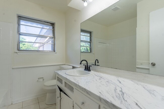 Building Photo - 4 Bedroom Rent to Own Home Available!