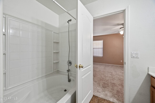 Building Photo - 7026 Cesar St