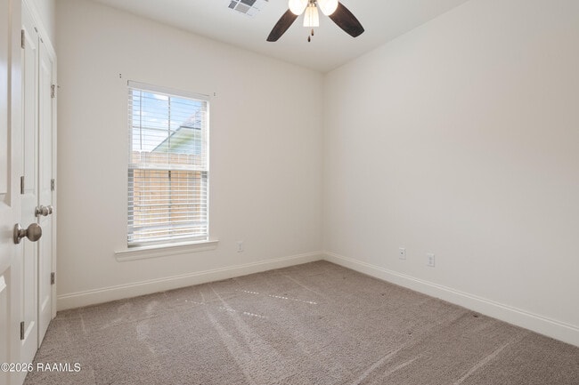 Building Photo - 237 Twin Meadow Ln