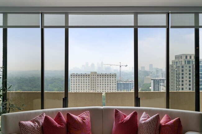 Building Photo - 2575 Peachtree Rd NE