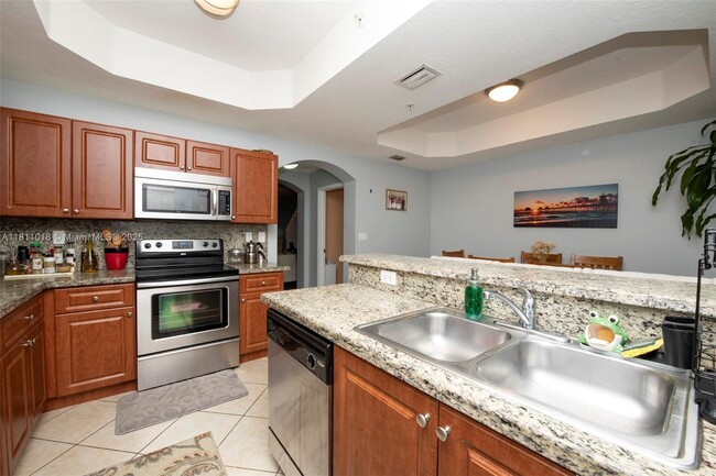 Building Photo - 814 SW 143rd Terrace