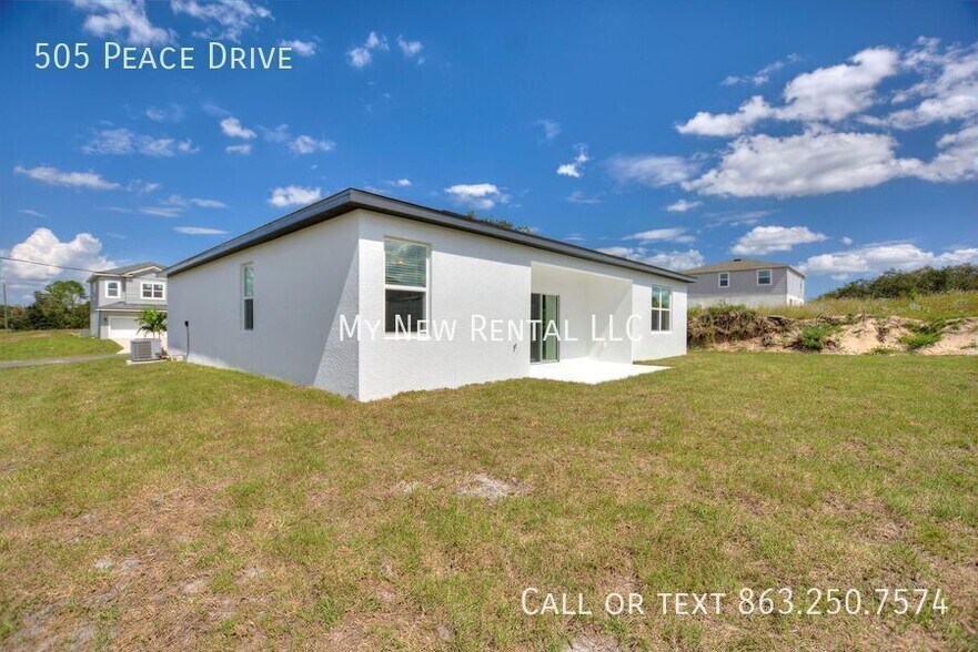 Building Photo - 505 Peace Dr