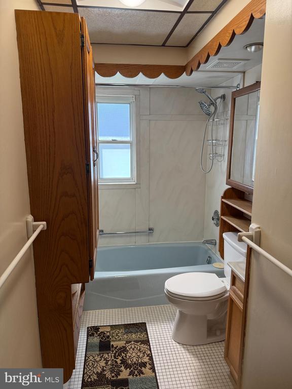 Building Photo - 5303 ALLENTOWN PI