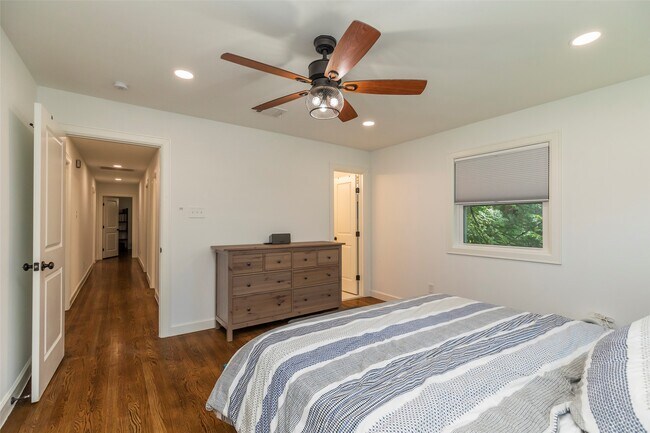 Building Photo - 6106 Kuldell Dr