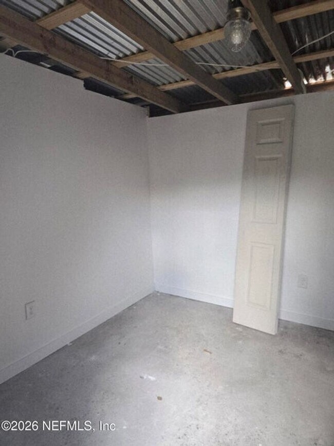 Building Photo - 2517 Orion St