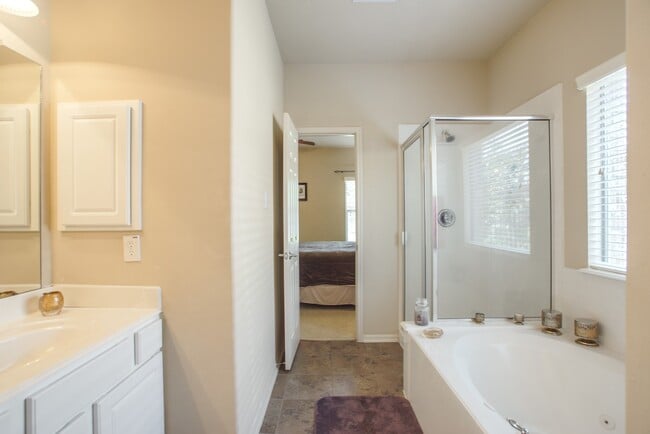 Building Photo - 166 Tortoise Creek Way