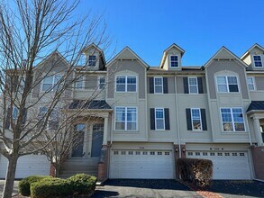 Building Photo - 3376 Bradbury Cir