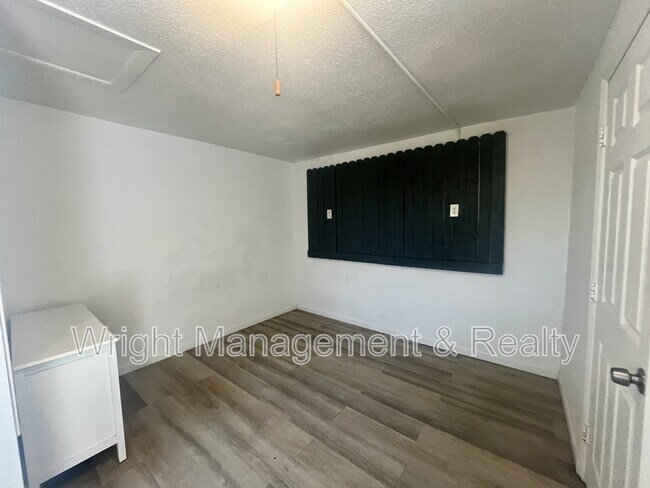 Building Photo - 3716 Cedarwood Dr