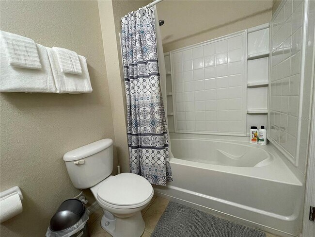 Building Photo - 2432 Caravelle Cir