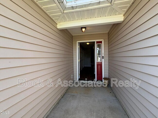 Building Photo - 337 Americana Dr